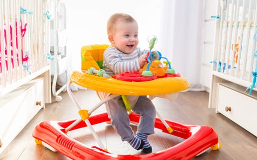 Bebeğinizin Yürüteç Kullanmasının Artıları ve Eksileri